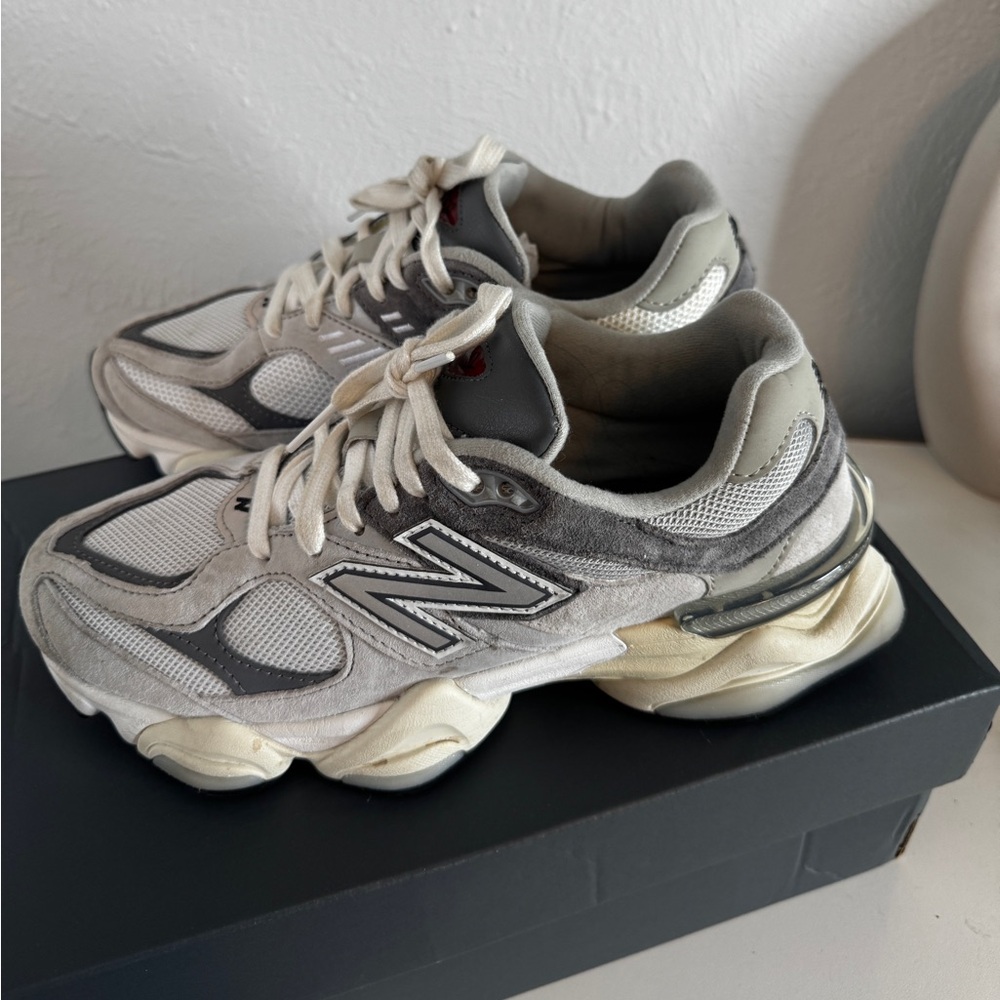 New Balance New Balance 9060 Sneaker - Picture 2 of 3